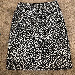 LulaRoe Cassie skirt